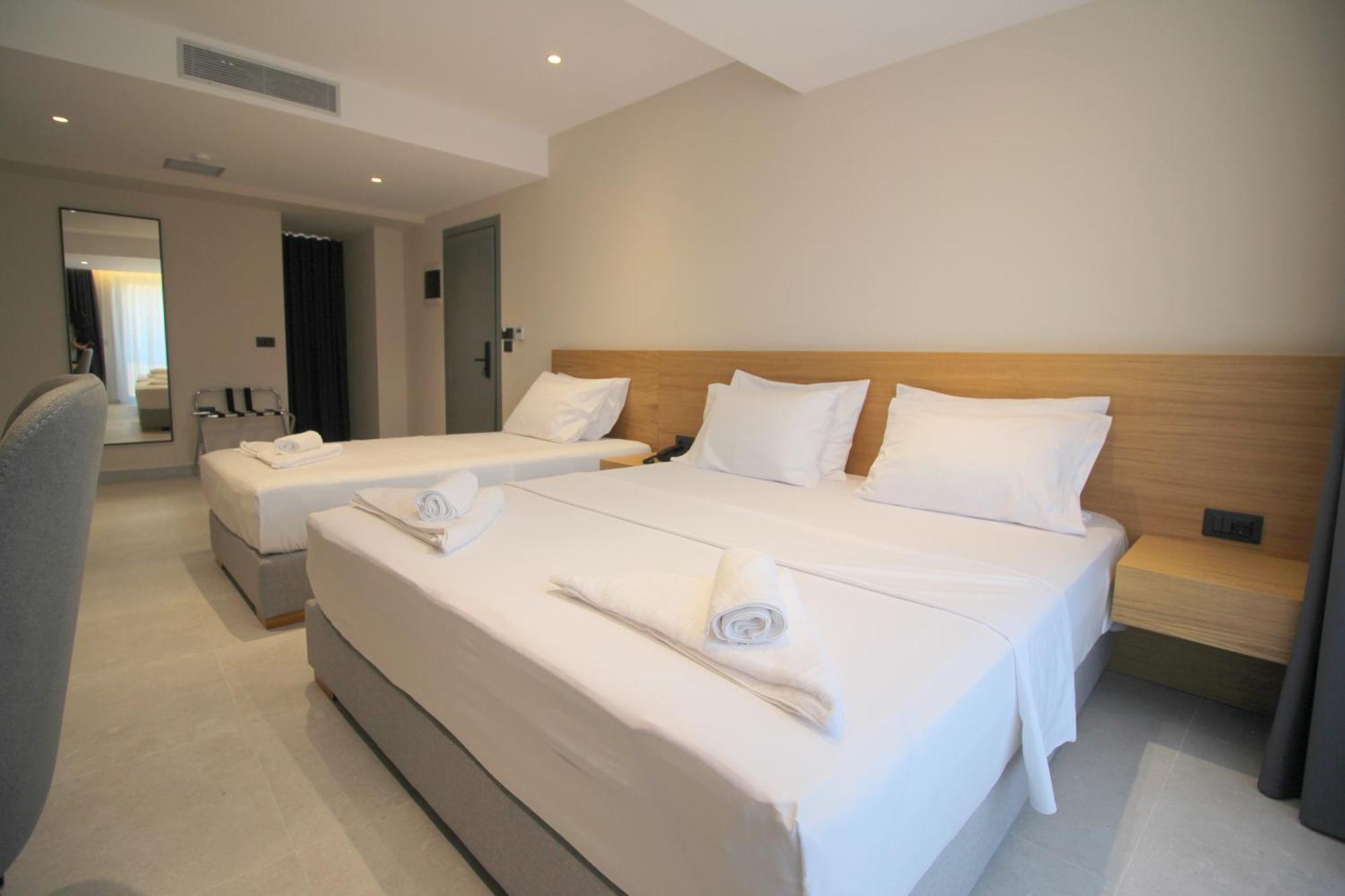 Niklas Boutique Hotel Sarande Exterior photo
