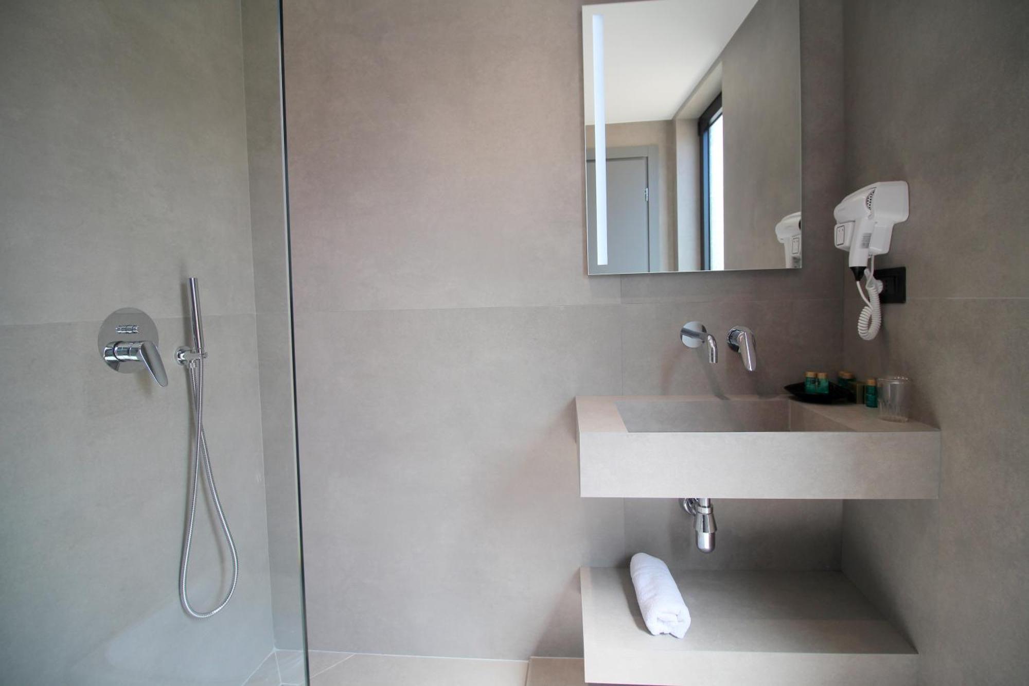 Niklas Boutique Hotel Sarande Exterior photo