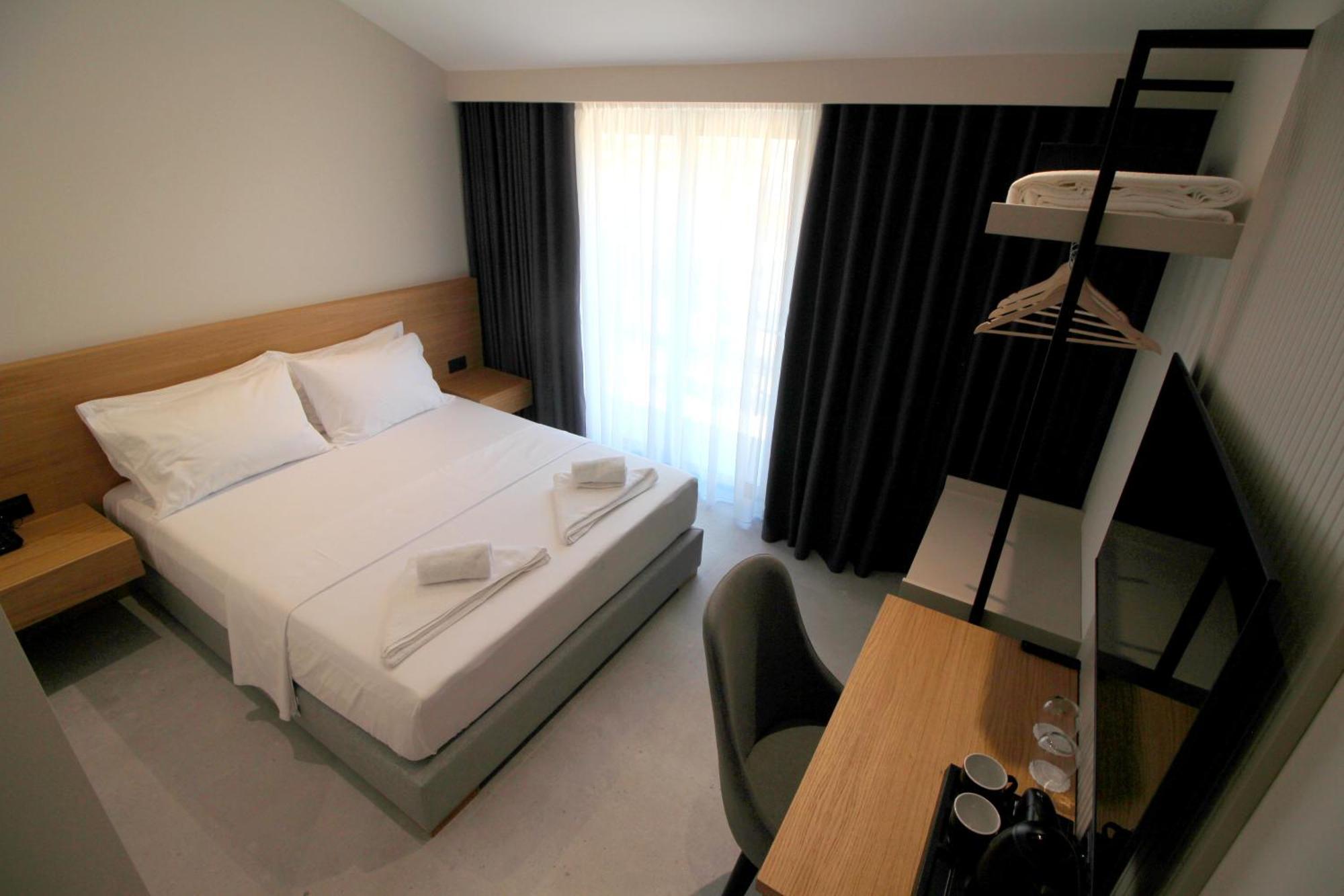 Niklas Boutique Hotel Sarande Exterior photo