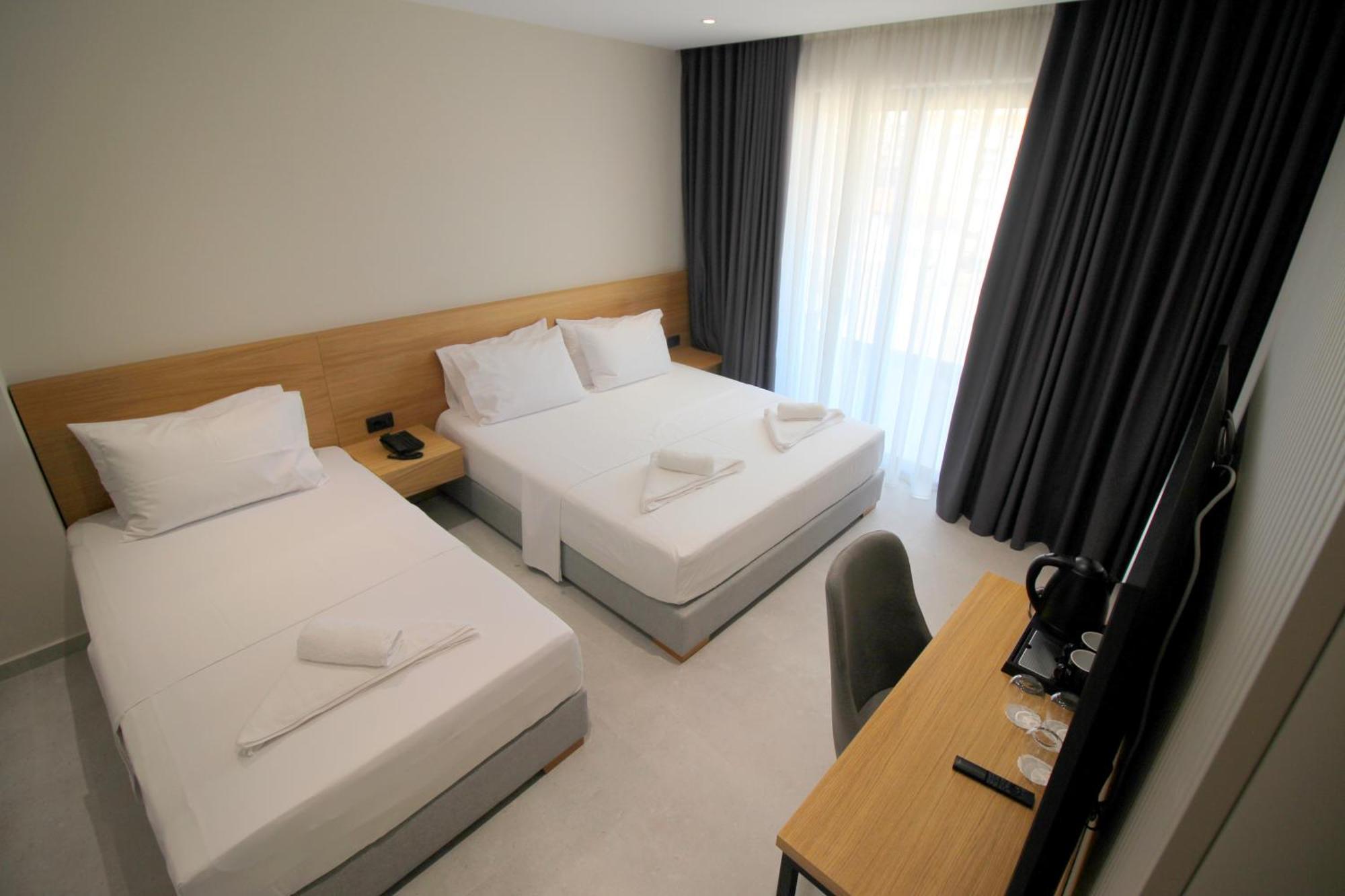 Niklas Boutique Hotel Sarande Exterior photo