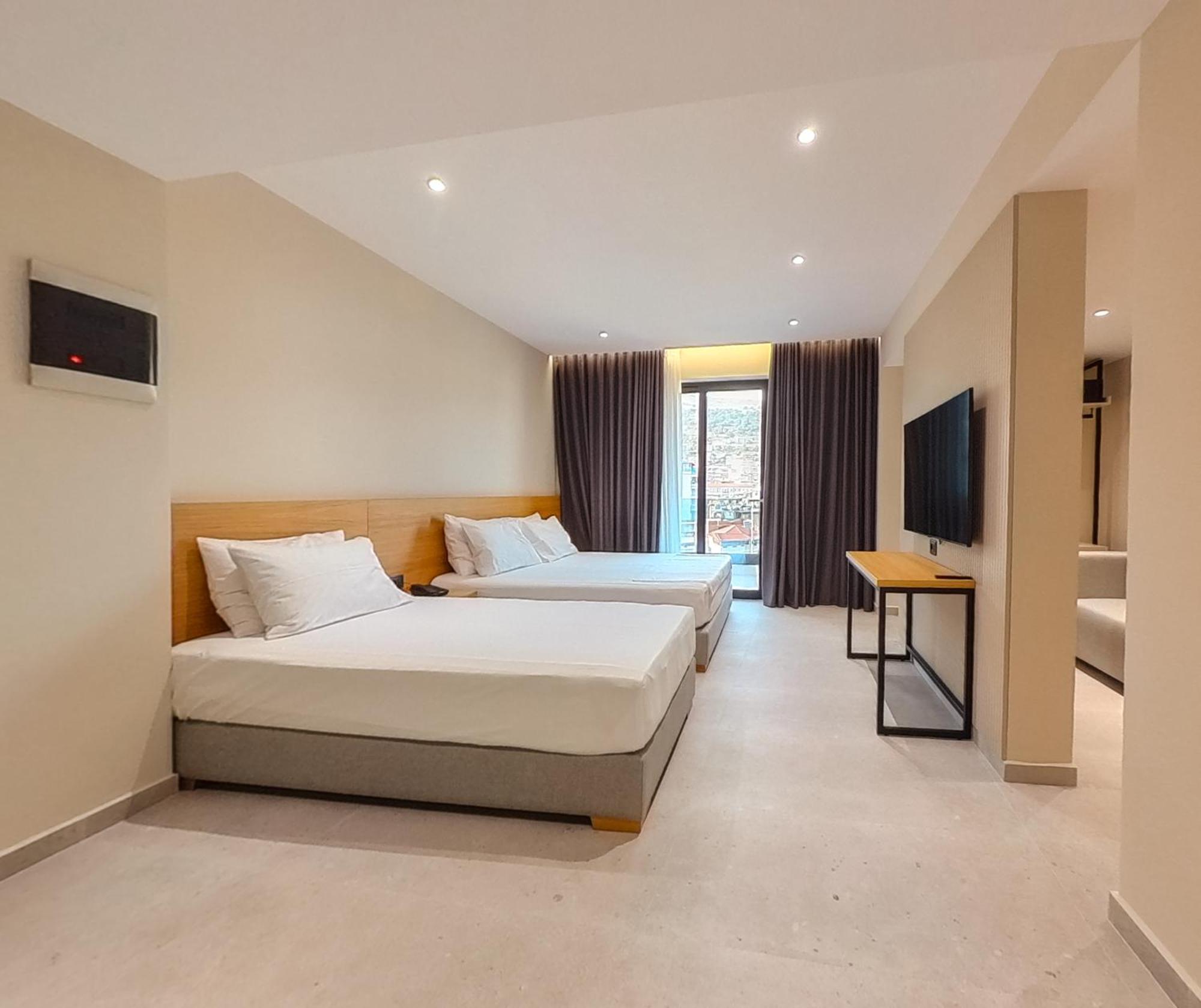 Niklas Boutique Hotel Sarande Exterior photo
